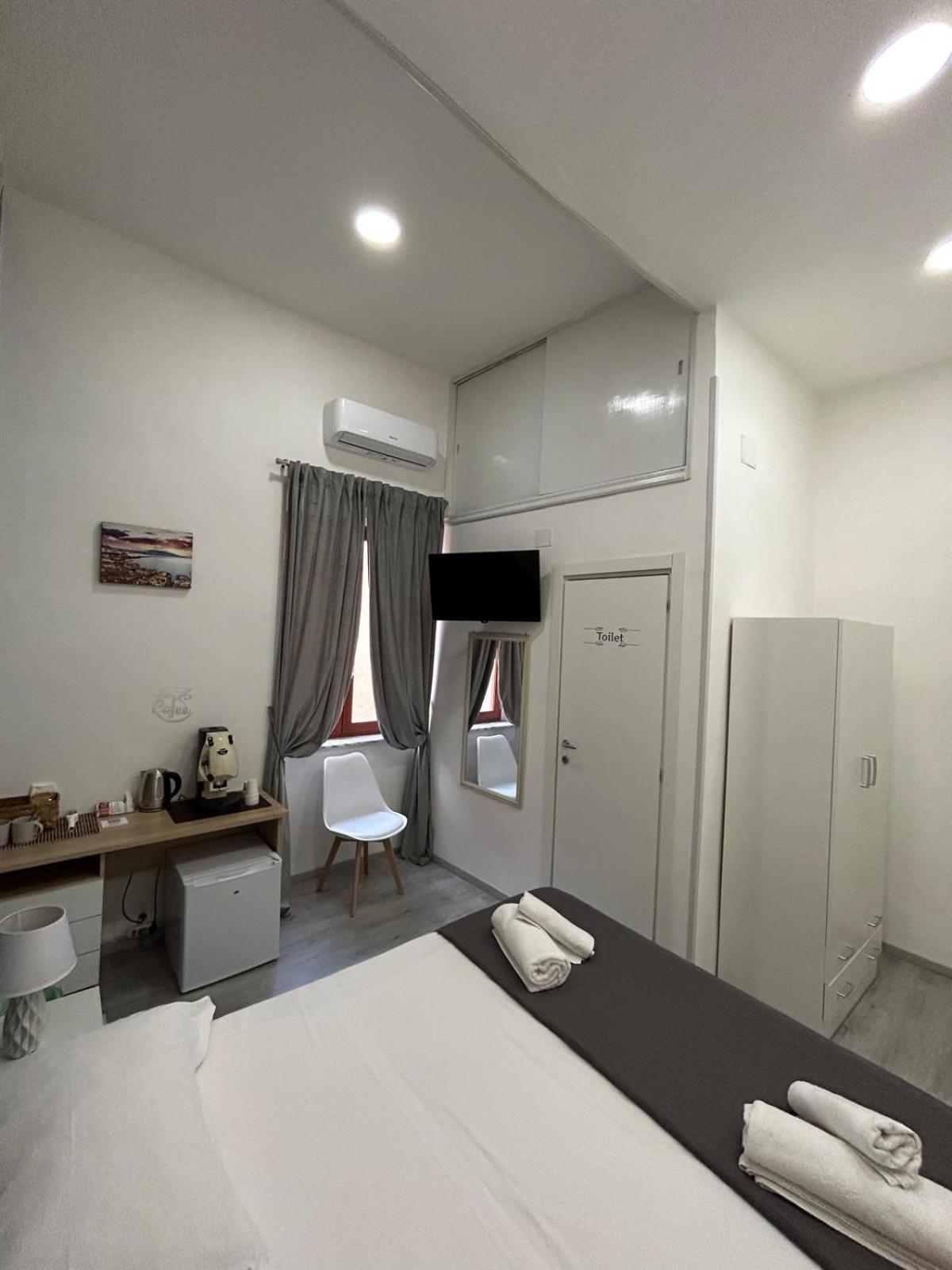 Garibaldi Guest House Napoli Eksteriør billede